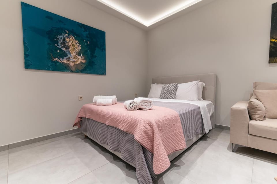Bed, towels, towels