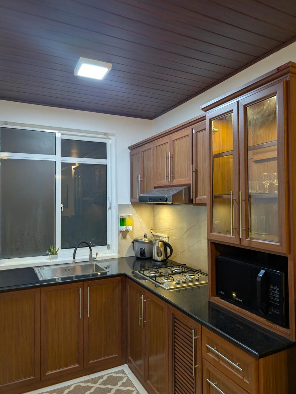 The Lakeside Stay Apartment in Nuwara Eliya