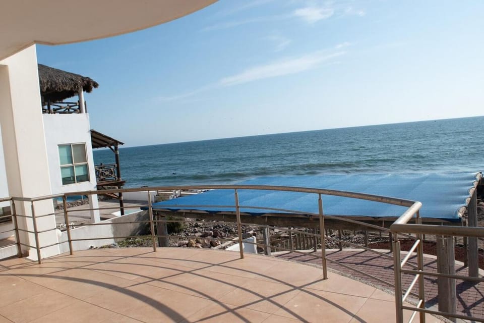 Casa frente al mar con alberca - Isla Cortes House in State of Sinaloa