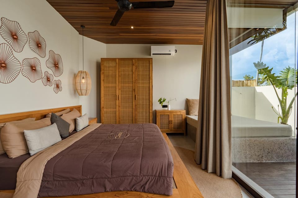Bed, Bedroom, air conditioner