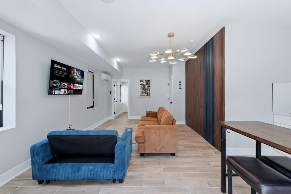 TV and multimedia, Living room, Dining area