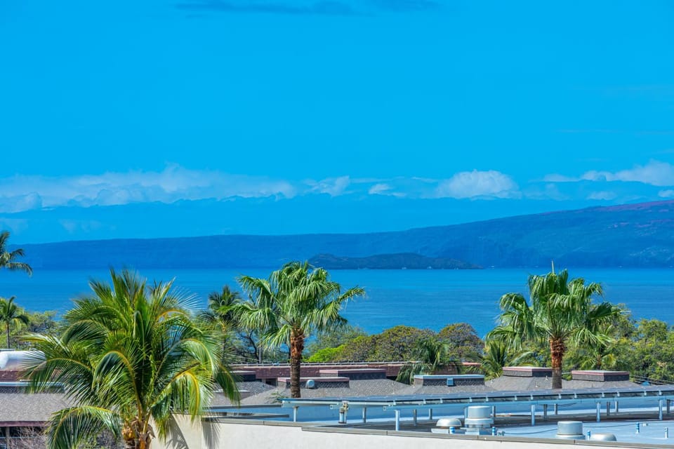 Kihei Akahi #D-513 Oceanview, Across from Kamaole Beach ll, Great Rates Apartment in Wailea