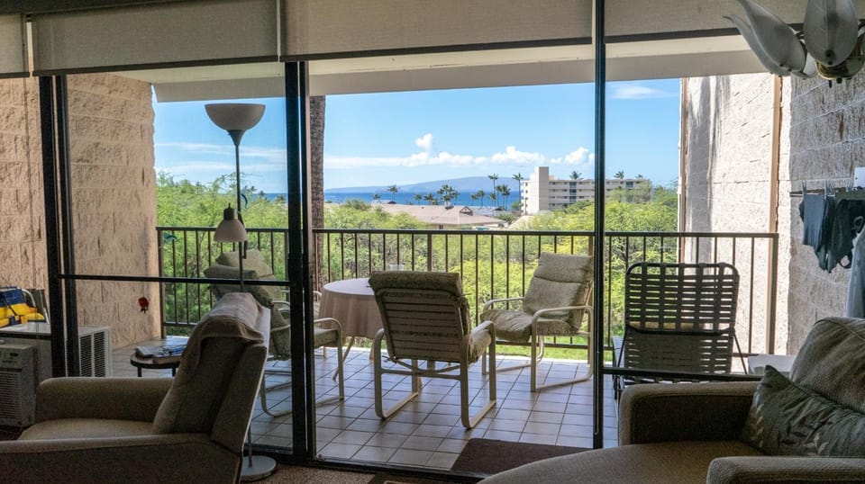 Kihei Alii Kai #B-307 Well Appointed, Beautiful Ocean View, Shared Hot Tub Apartment in Kihei