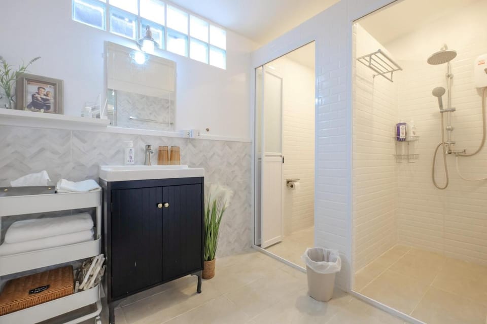 HOME179 Cozy 2BR near BTS & IconSiam House in Bangkok