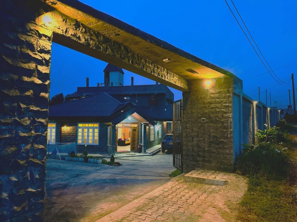 Heaven Breeze Bungalow Villa in Central Province