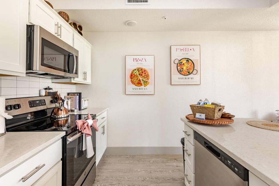 microwave, oven, kitchen