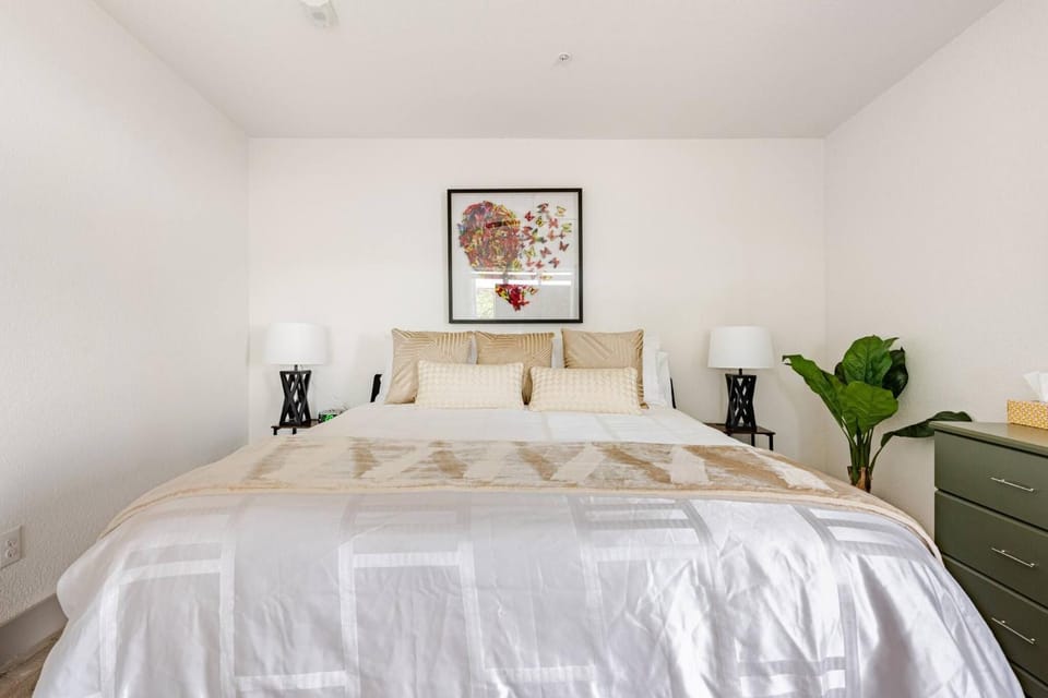 Bed, Bedroom