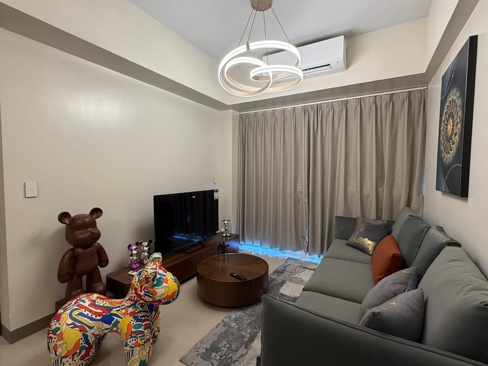 Communal lounge/ TV room, TV and multimedia, Living room, Seating area