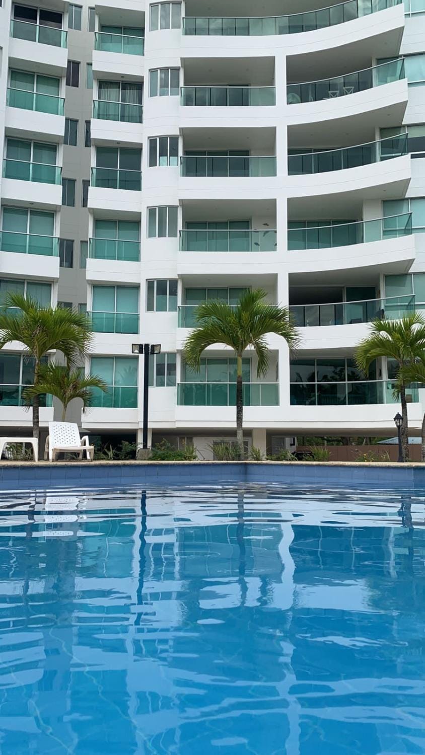 Property building, Day, Pool view, Swimming pool, Swimming pool, sunbed