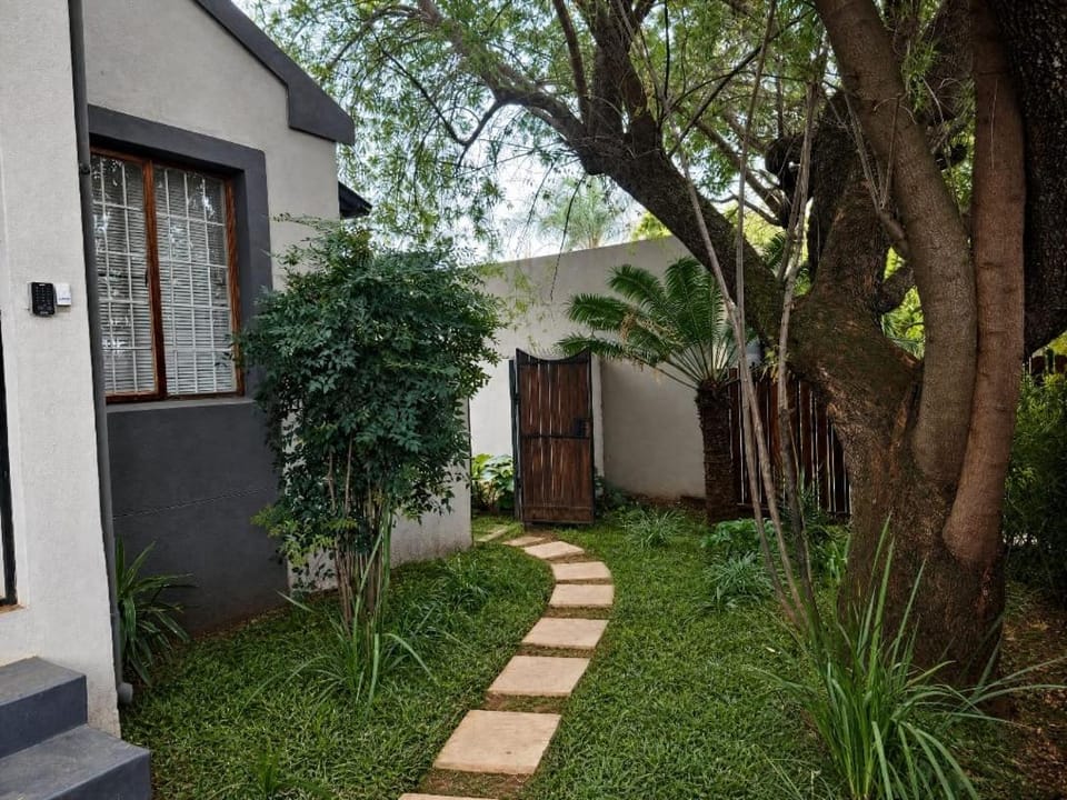 The Chardonay Guesthouse Bed and Breakfast in Pretoria
