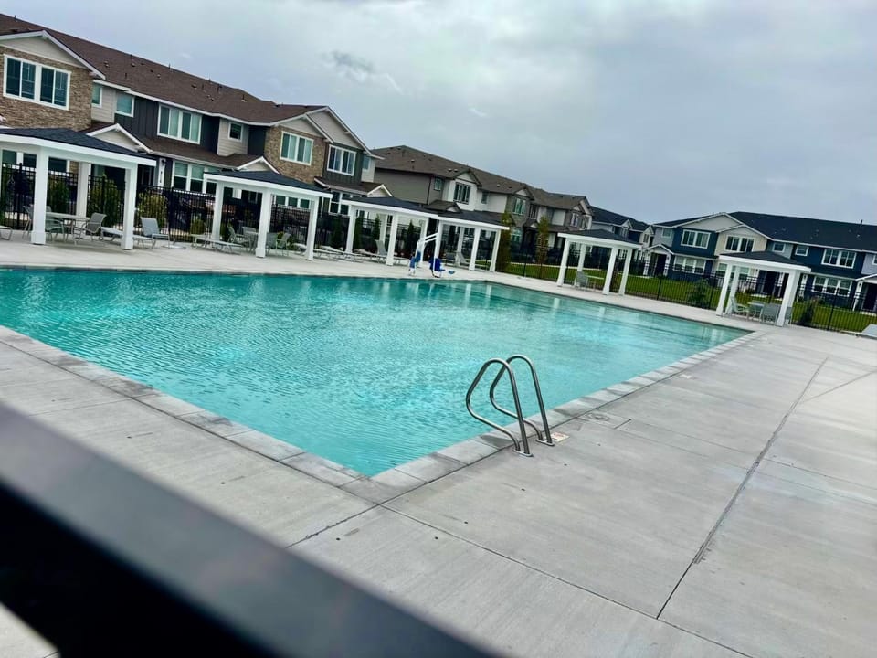 NEW! Velvet Spur - Pool - Sauna- 4 BR - 2 12 Bath House in Eagle