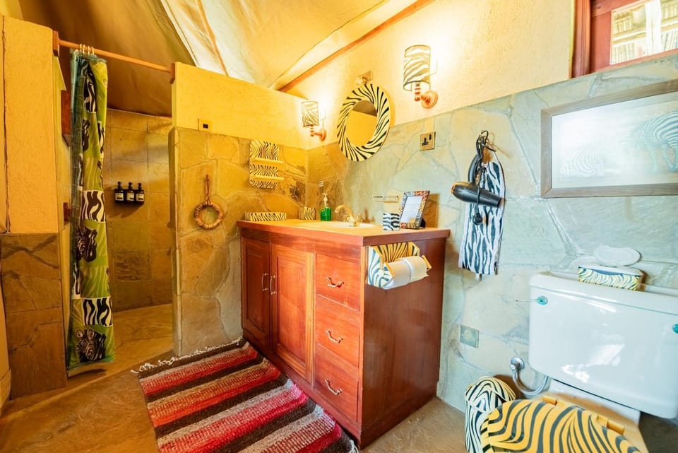 Bathroom, Internal: Not applicable to any particular room