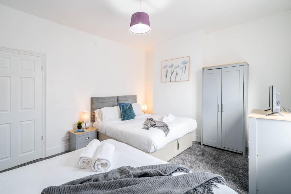 Bed, Photo of the whole room, Bedroom, towels, wardrobe