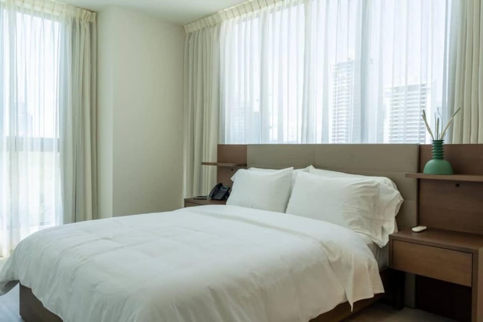 Executive 1-Bedroom with City Views Panama City U1001 House in Panama City, Panama