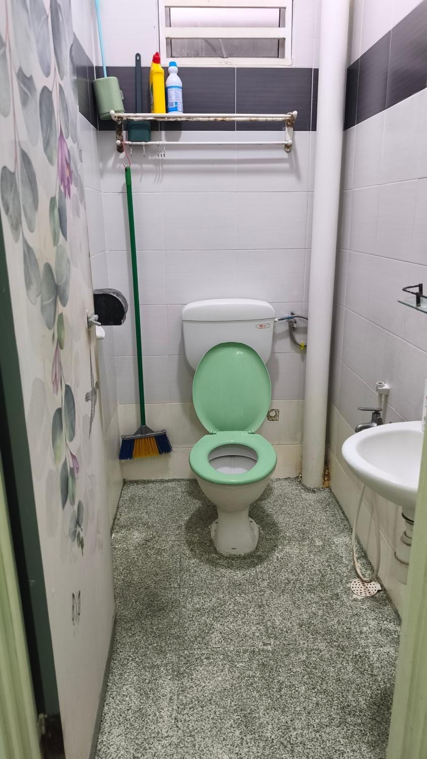 Toilet