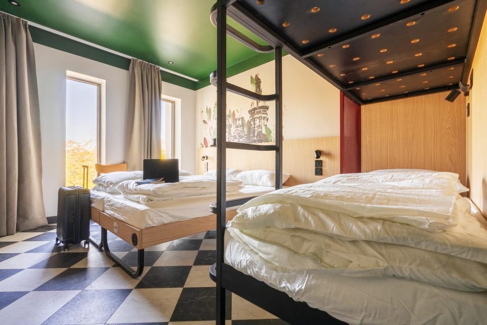 Bed, Bedroom, bunk bed