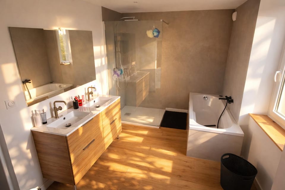 Shower, Toilet, Bathroom, Bath