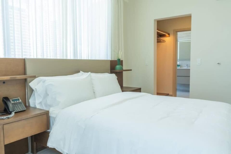 Stylish 1-BR with Ocean & City Views Panama City Apartment in Panama City, Panama