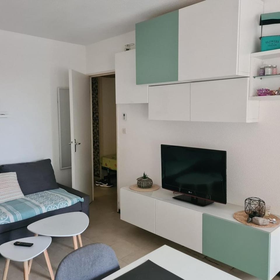 F2 proche mer et commerce avec parking Apartment in Argeles-sur-Mer