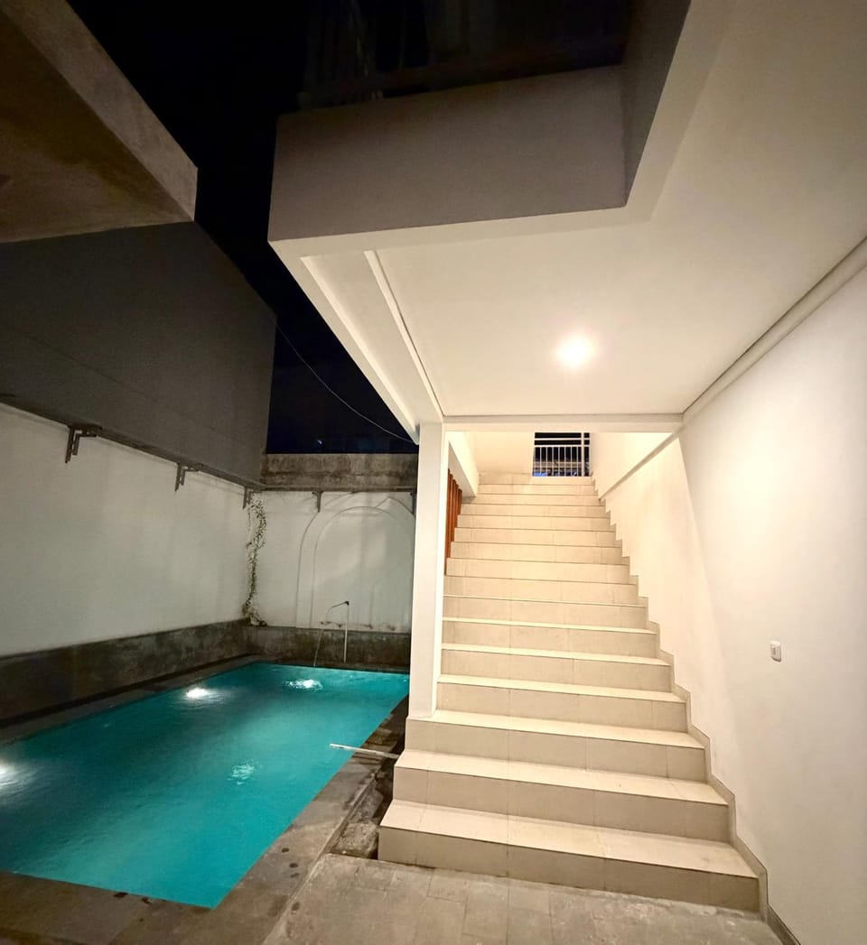 Area and facilities, Swimming pool