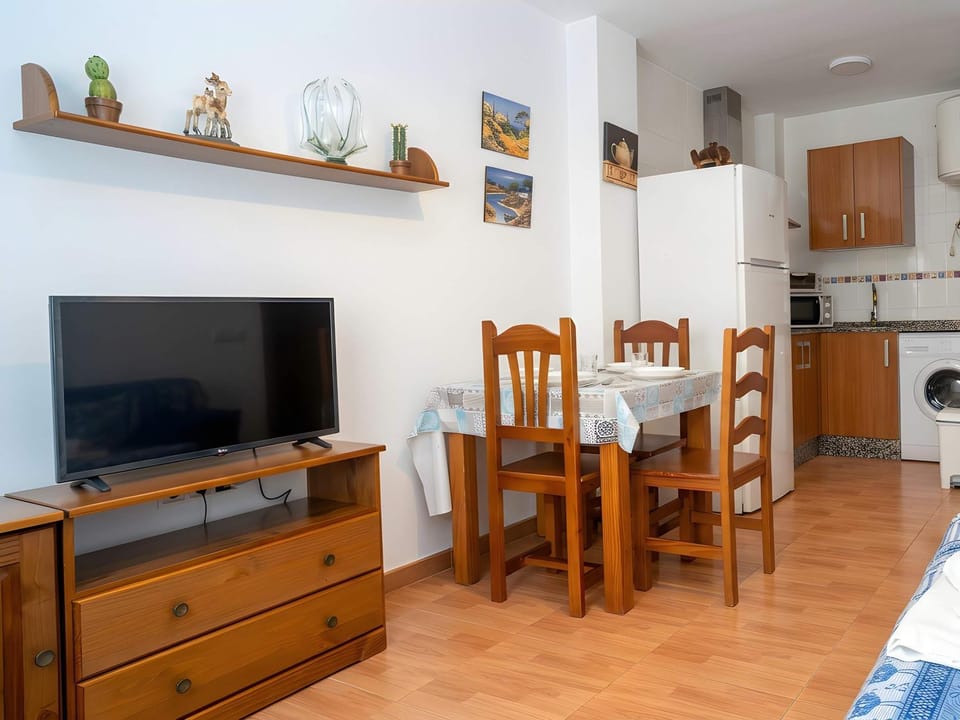 Apartamento en Conil Facil aparcamiento Solo para familias y parejas Apartment in Conil de la Frontera
