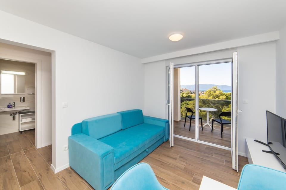 Communal lounge/ TV room, Living room