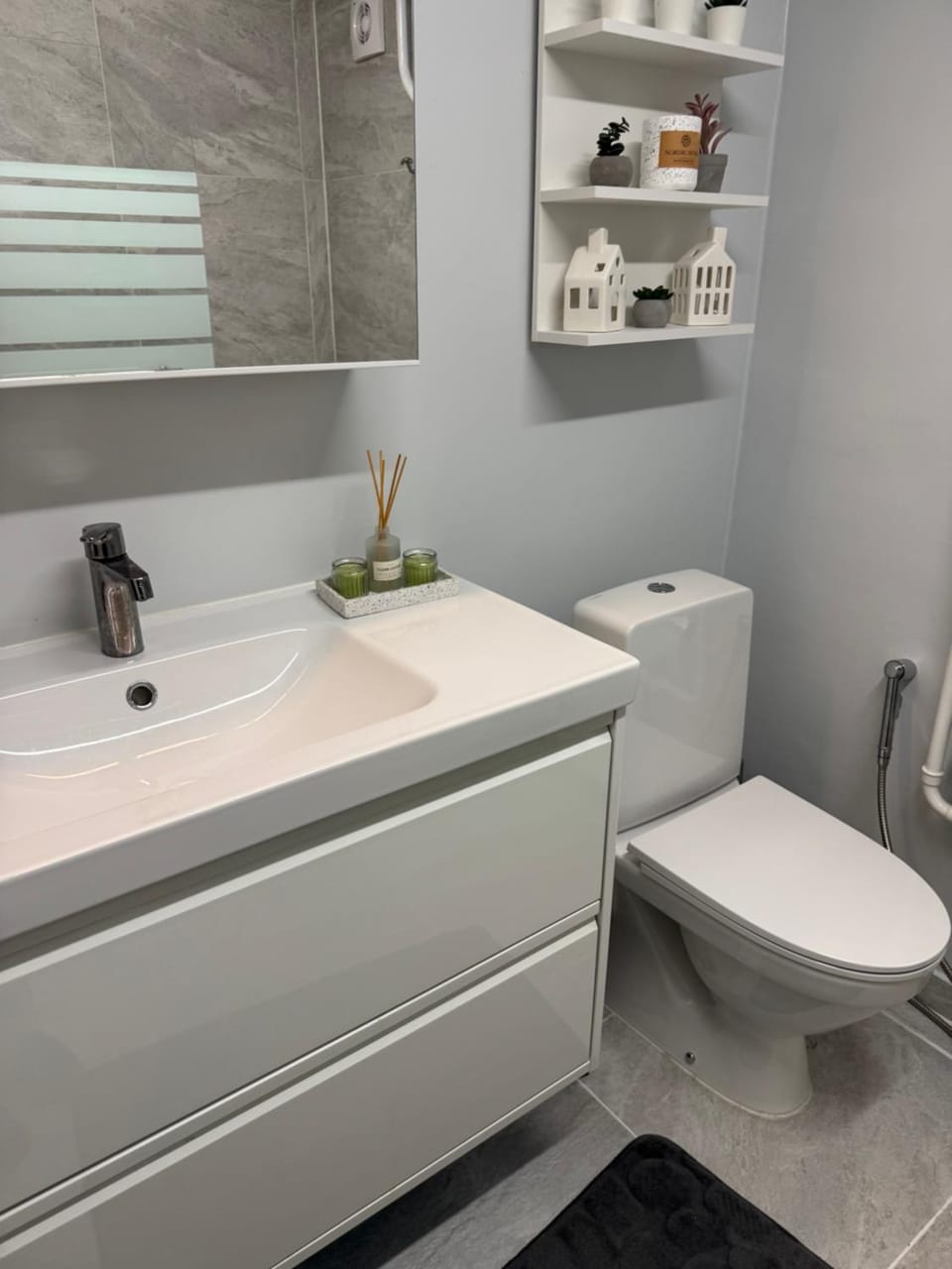 Spacious basement apartment in Hellerup, sleeps 4 Apartment in Copenhagen