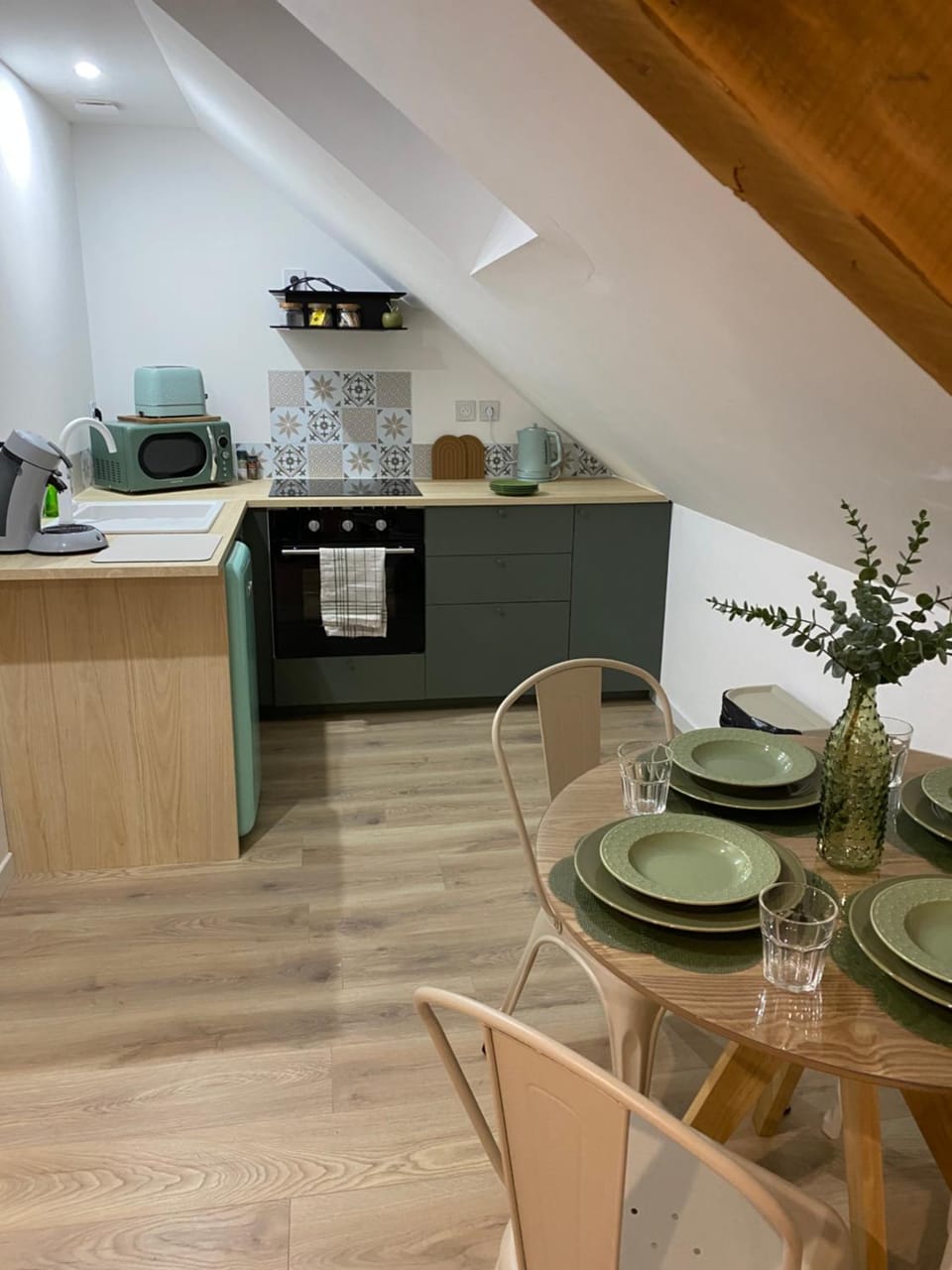 Kitchen or kitchenette