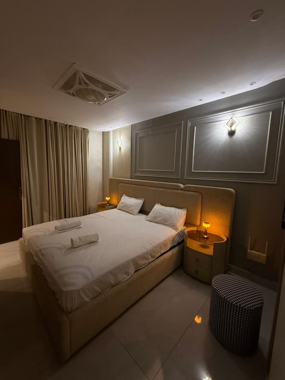 Escape Aura Stays Lahore Apartment in Lahore