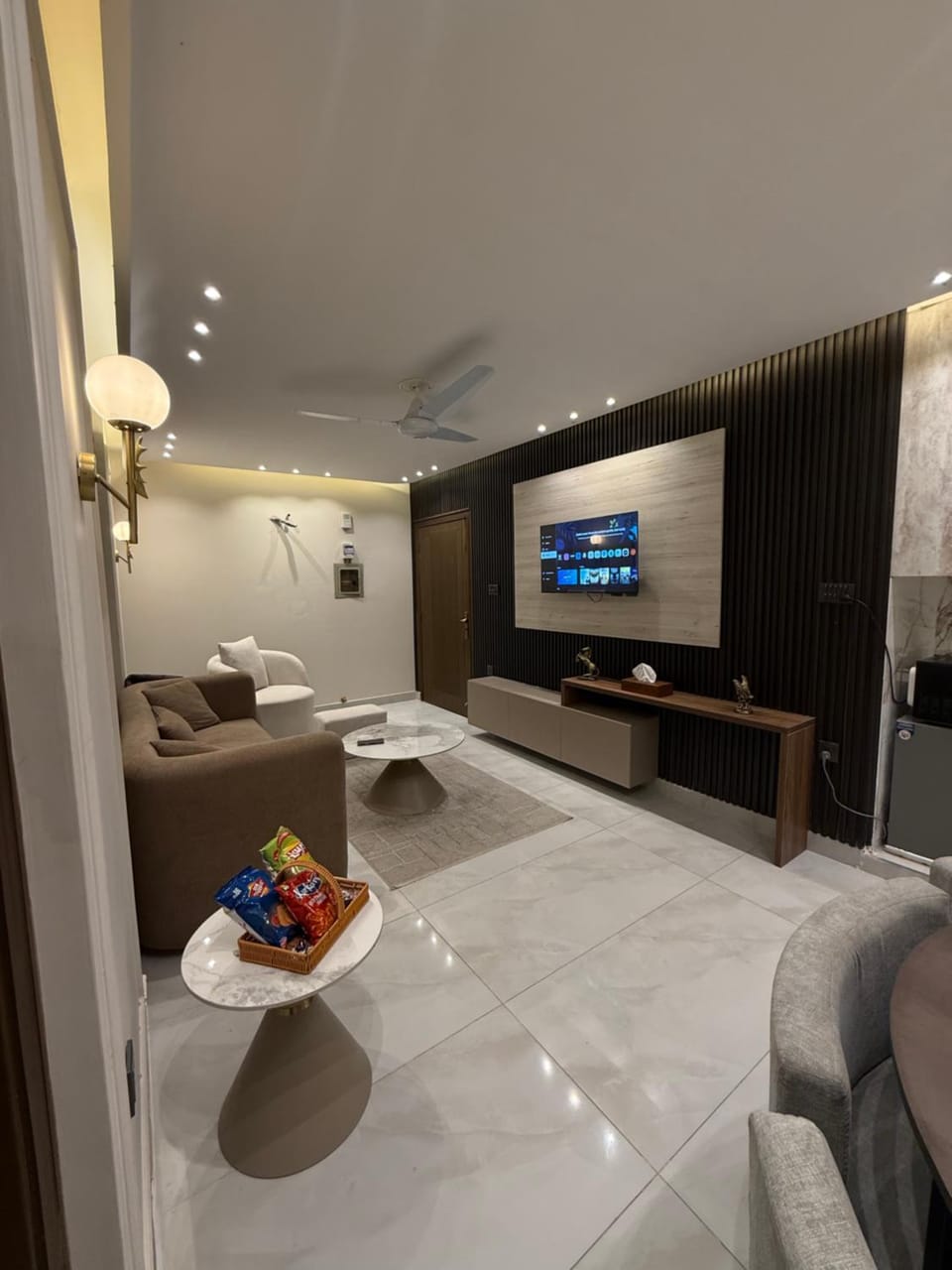 Escape Aura Stays Lahore Apartment in Lahore