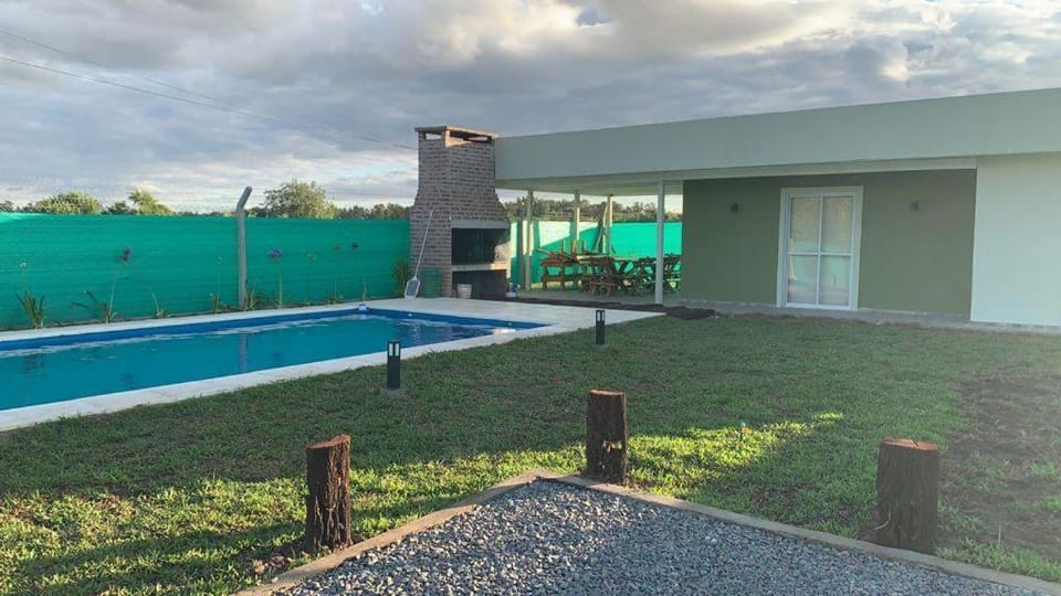 La Elvira House in Buenos Aires Province