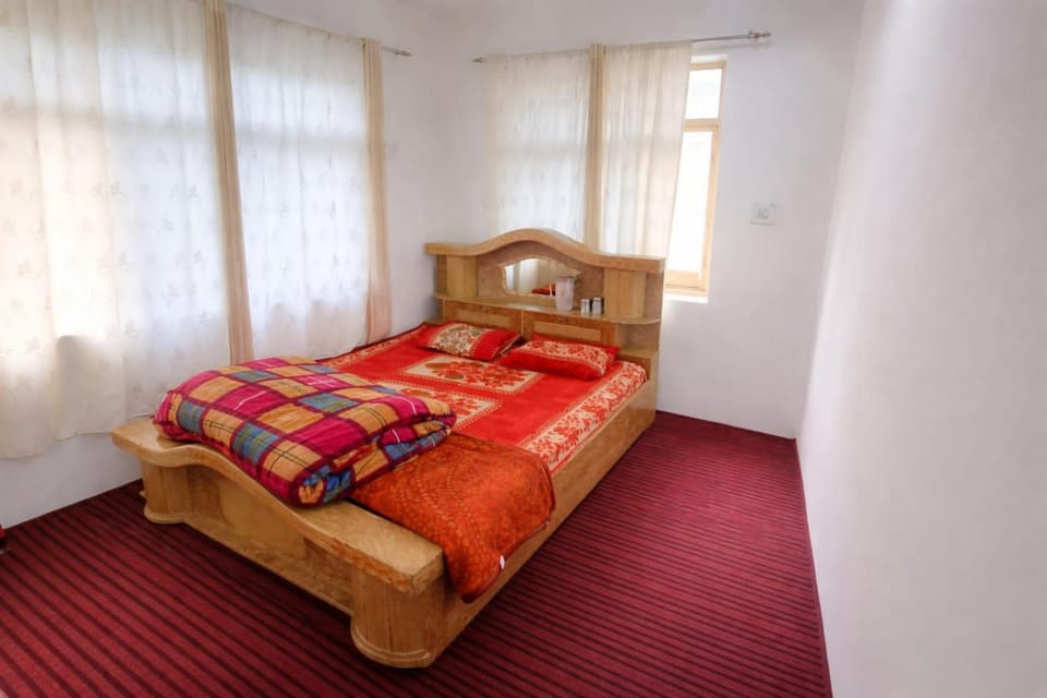 Comfort Homestay Srinagar Vacation rental in India