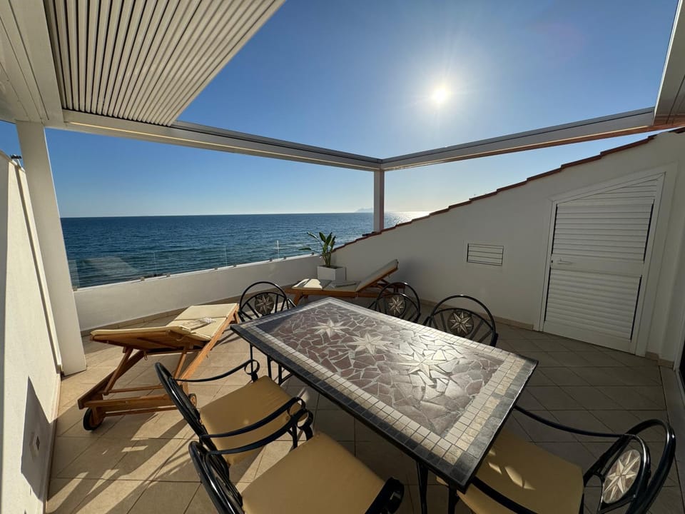 Patio, Day, Natural landscape, View (from property/room), Balcony/Terrace, Living room, Seating area, Dining area, Sea view
