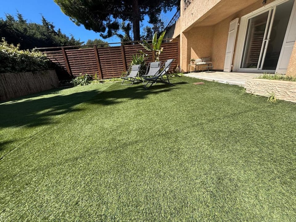 Bas de villa & jardin - climatisé - 10mn à pied plages & parking - Les Bambous House in La Ciotat
