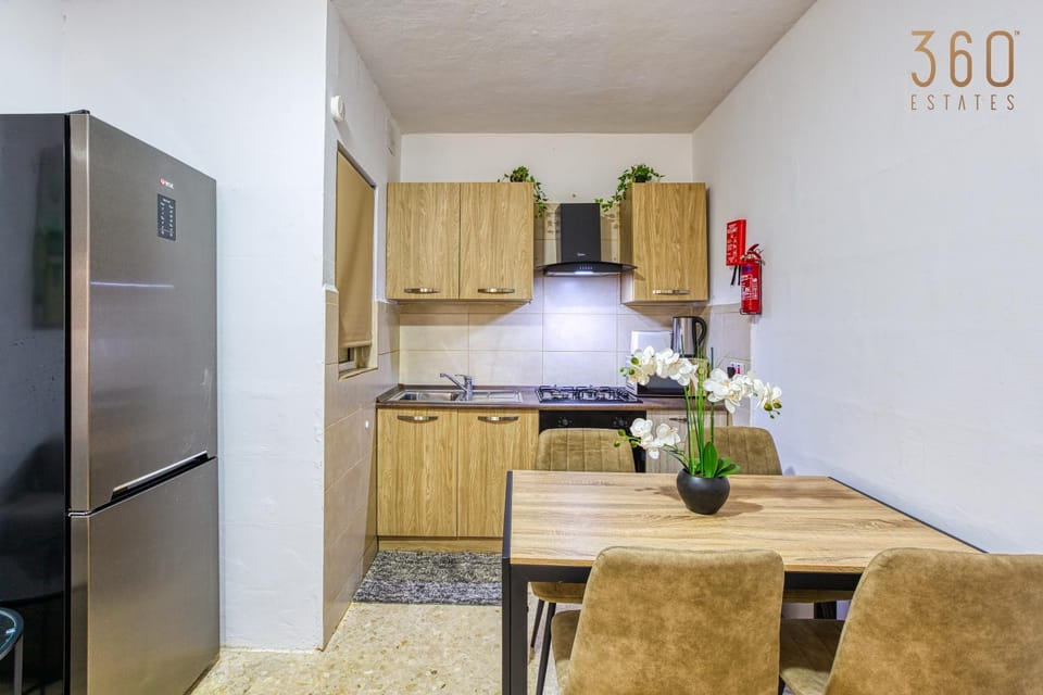 Kitchen or kitchenette, Living room, Seating area, Dining area, dishwasher, minibar, oven, stove