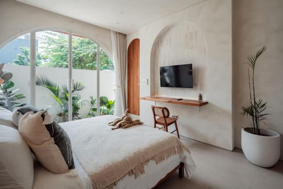 Spacious Modern Villa with Cozy Indoor-Outdoor Vibe Villa in North Kuta