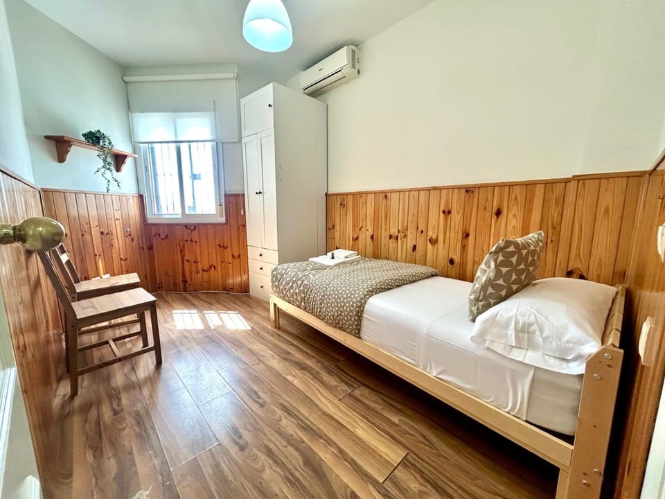 GATU City Puerto Preferente mayores 21 años y familias Apartment in El Puerto de Santa María