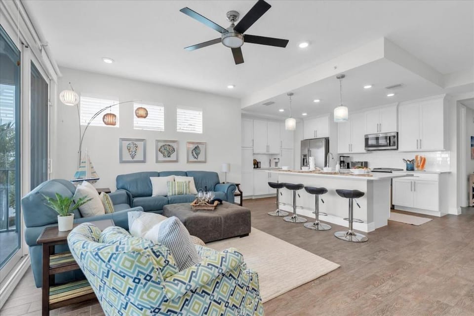 Coastal Charm by Coastal Chic Vacations Apartment in Bradenton