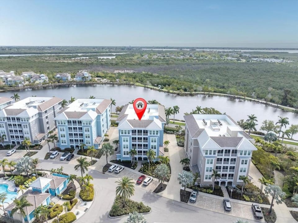 Coastal Charm by Coastal Chic Vacations Apartment in Bradenton
