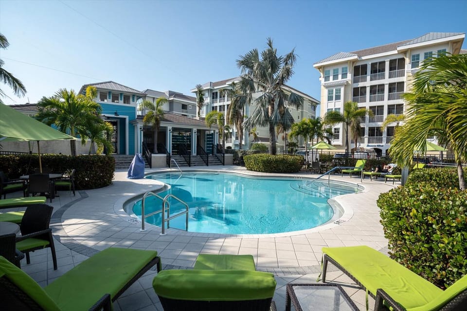 Coastal Charm by Coastal Chic Vacations Apartment in Bradenton
