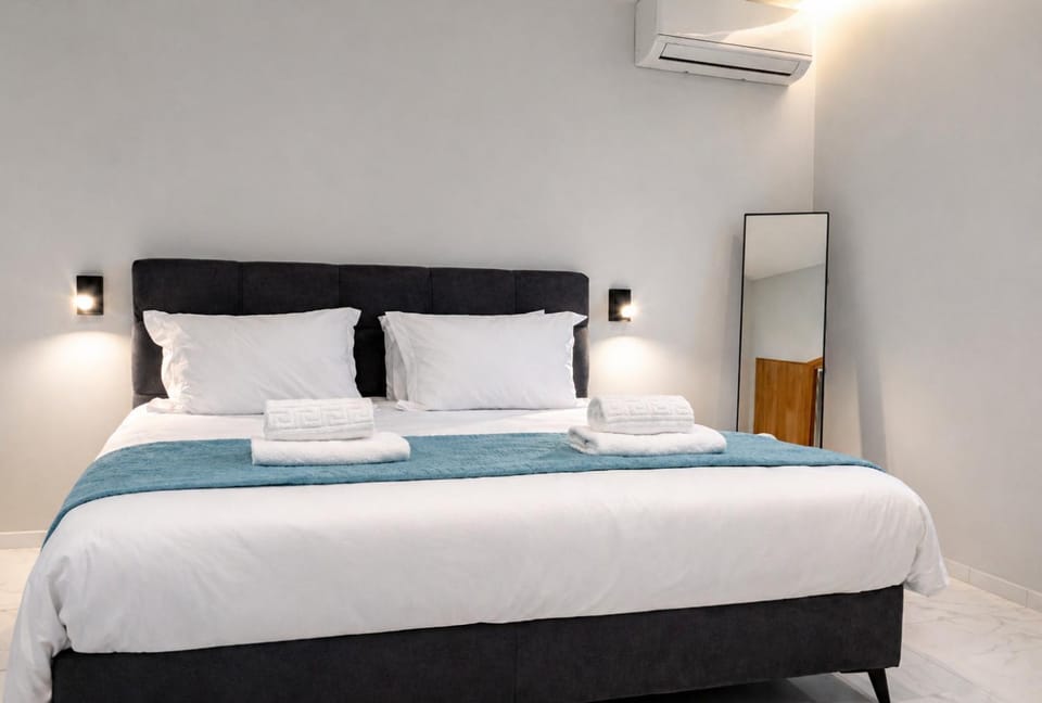 Bed, Bedroom, air conditioner