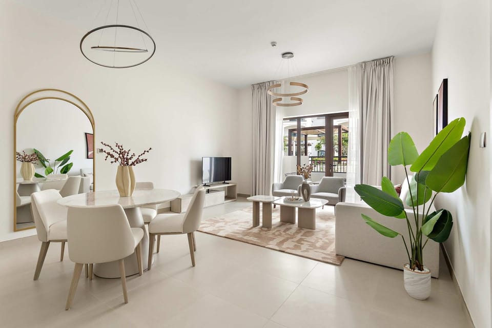 Living room, Seating area, Dining area