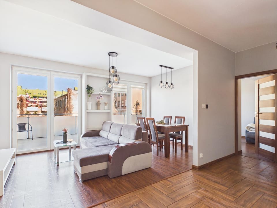 Balcony/Terrace, Living room, Seating area, Dining area