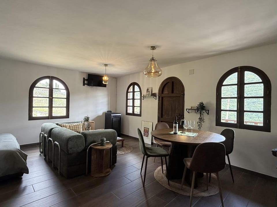 uBa Vineyard Stay con vistas al Miño Ribeira Sacra House in Galicia