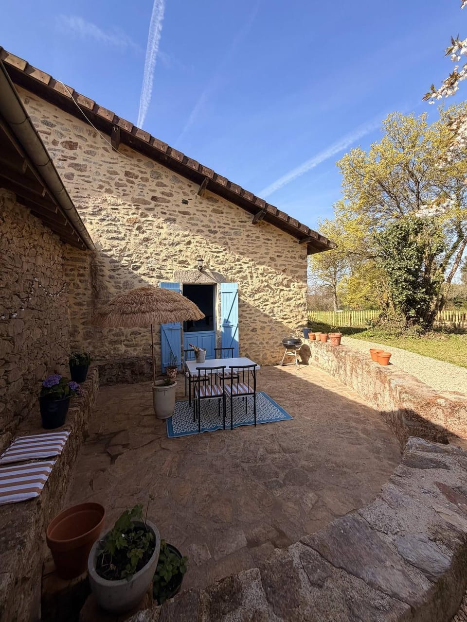 Charming 1818 Farmhouse Retreat with Private Pool in Pensol House in Nouvelle-Aquitaine