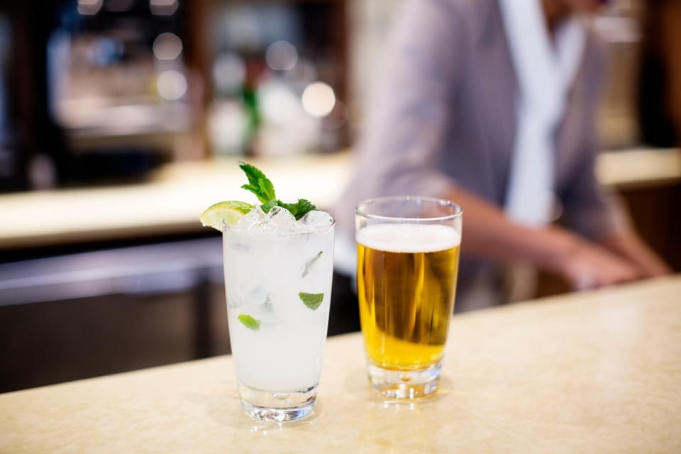 Lounge or bar, Food and drinks, Drinks