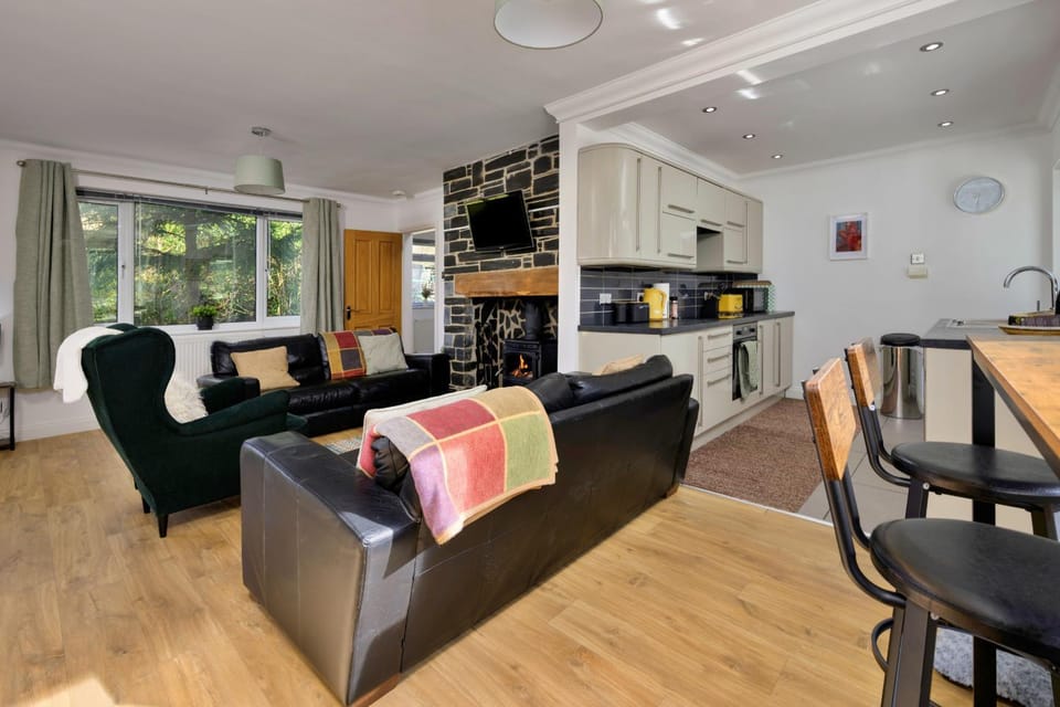 Communal lounge/ TV room, Living room