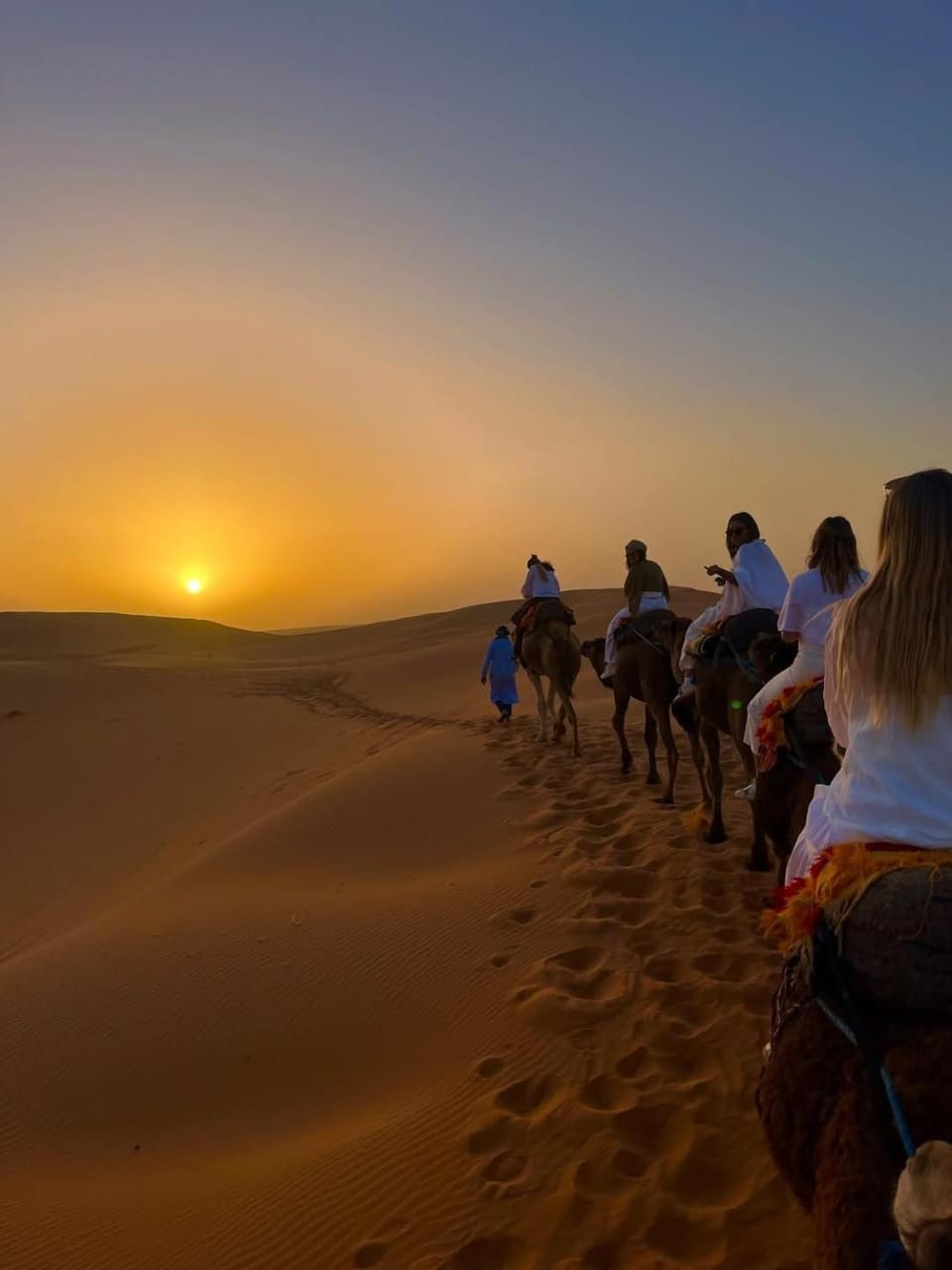 Day, People, Natural landscape, Sunrise, Sunset, group of guests
