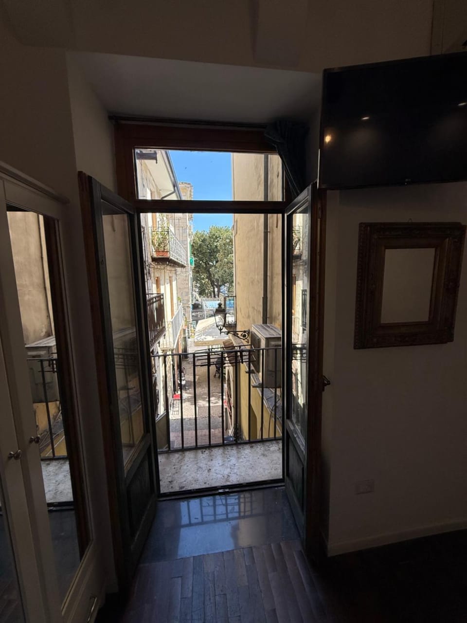 Balcony/Terrace, City view