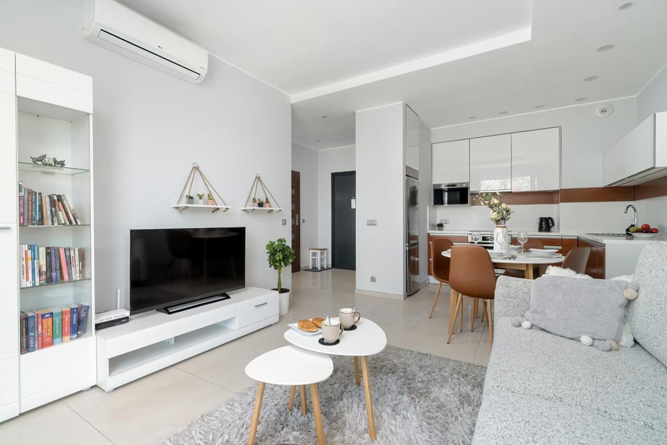 Communal lounge/ TV room, Kitchen or kitchenette, Living room